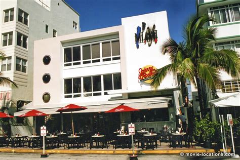 Feb 22, 2021 · During a recent visit to South Beach, we stopped by the filming location of one of the most popular scenes from the 1983 movie Scarface.Where was Scarface f... 